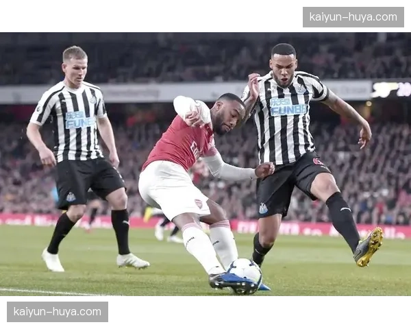 纽卡斯尔联主场战平利兹联 错失缩小与前四差距良机 纽卡斯尔联主场战平利兹联 错失缩小与前四差距良机